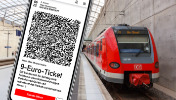 9 Euro Ticket auf Handy mit Regionalbahn Regionalzu